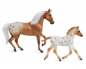 Effortless Grace Horse & Foal Set (breyer-62224)