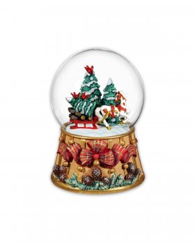 2016 Holiday Traditions Musical Snow Globe (700237)