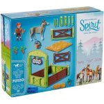 Snips & Senor Carrots with Horse Stall (PM-70120)